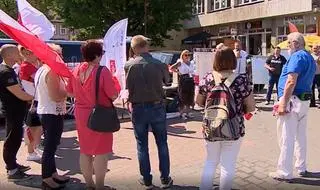 Dobczyce w Małopolsce - sędziowie rozmawiają z mieszkańcami o konstytucji