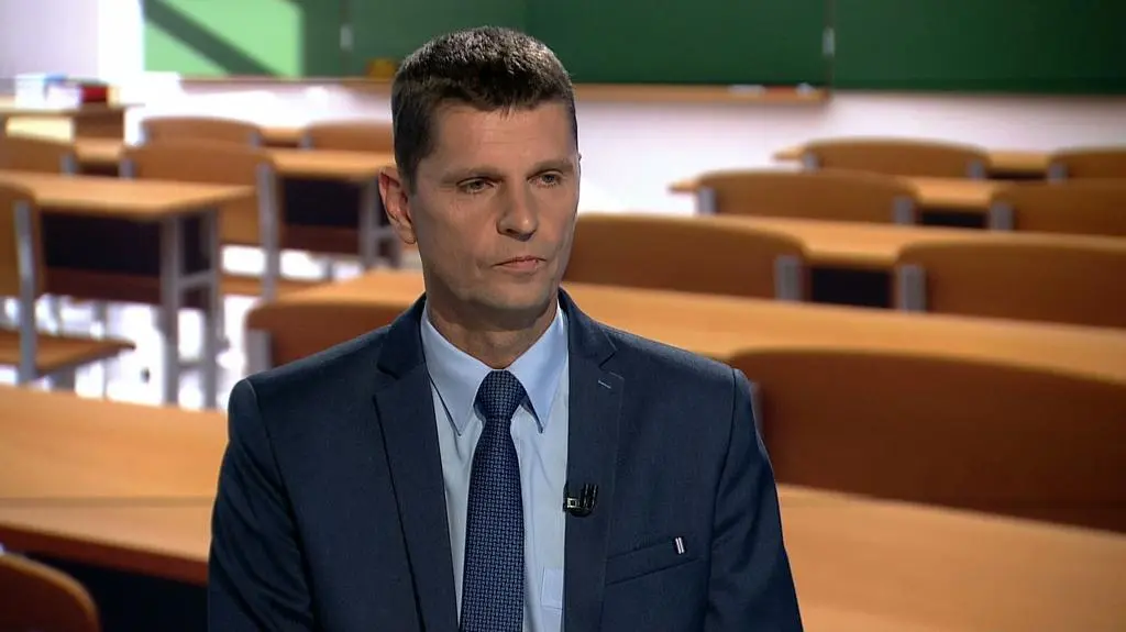 Minister edukacji: prezydenci dużych miast zamiast płakać powinni uspokajać