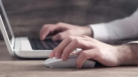 Przelał "amerykańskiej żołnierce" prawie 85 tysięcy złotych