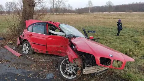 Stracił panowanie nad samochodem i potrącił  rowerzystę. Ten zginął na miejscu
