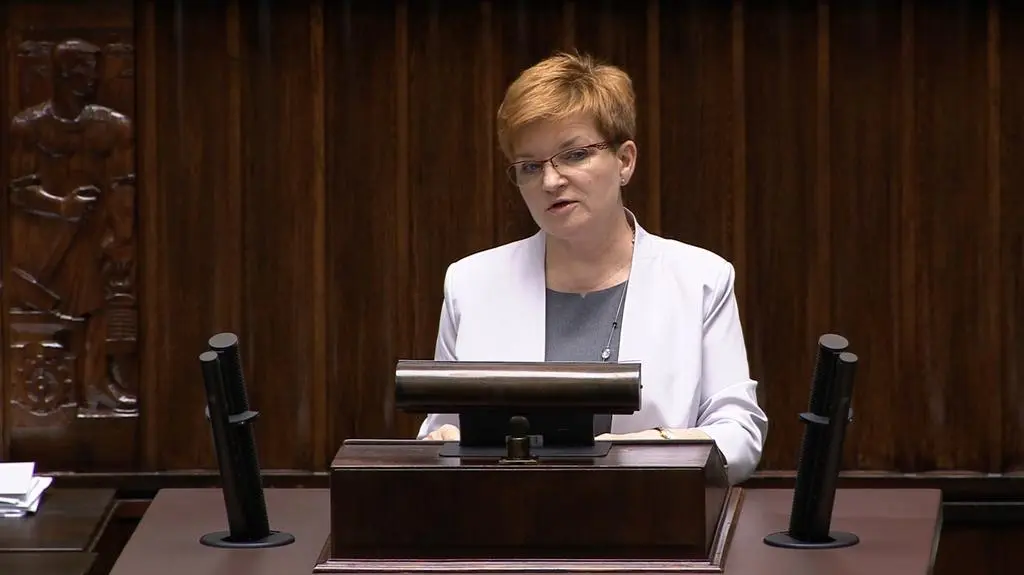 Kuratorzy na niespotykaną skalę ingerują w życie szkół