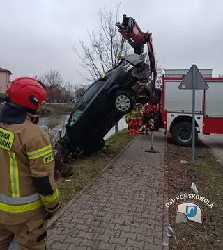 Strażacy użyli ciężkiego sprzętu
