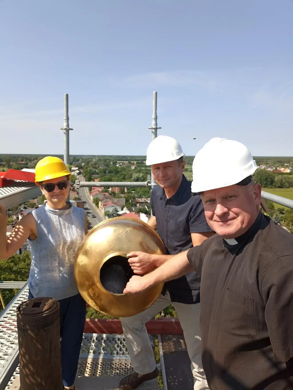 Artefakty wróciły do kuli 