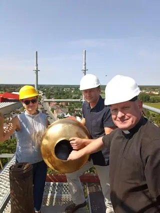 Artefakty wróciły do kuli 