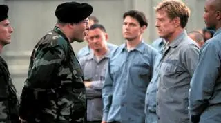 James Gandolfini i Robert Redford w filmie "Ostatni bastion"