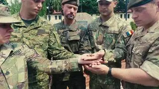 Żołnierze z Wielonarodowej Grupy Bojowej NATO