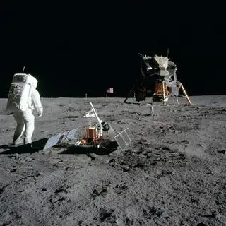 Oryginalne zdjęcia z misji Apollo 11