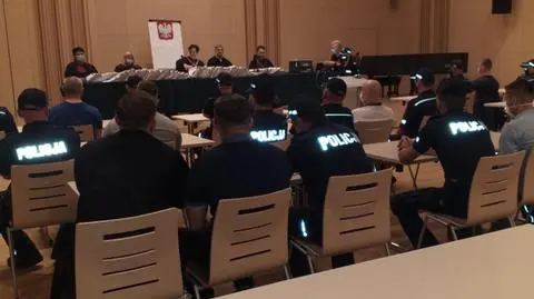 Przyszli do filharmonii i zasiedli na ławie oskarżonych