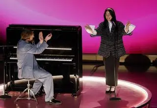 "Oddajcie kasę, mordeczki". Czy Billie Eilish mówi to, co myśli wielu?