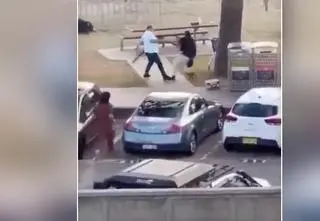 "Zawsze był odważny i dzielny". Bliscy o bohaterze z Sydney