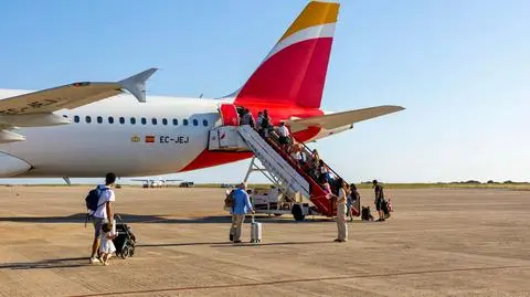  Iberia Express Airbus A321 na lotnisku Minorka