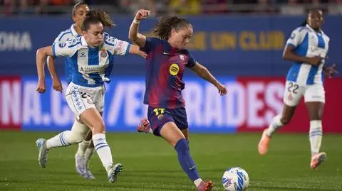 Błysk Pajor w derbach Barcelony