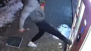 W zdarzeniu cały udział dwie osoby: kobieta i mężczyzna