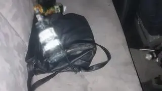 Pijany ojciec za kierownicą, pijana matka obok, z tyłu 5-letnie dziecko i alkohol