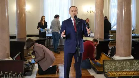 Demontaż Okrągłego Stołu w Pałacu Prezydenckim