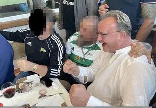 Kim jest kapelan Nawrockiego? Zdjęcie "podczas zakrapianego spotkania"