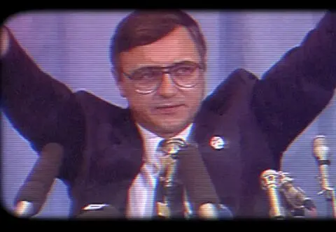 Ostro namieszał w polskiej polityce. Skąd taki sukces?