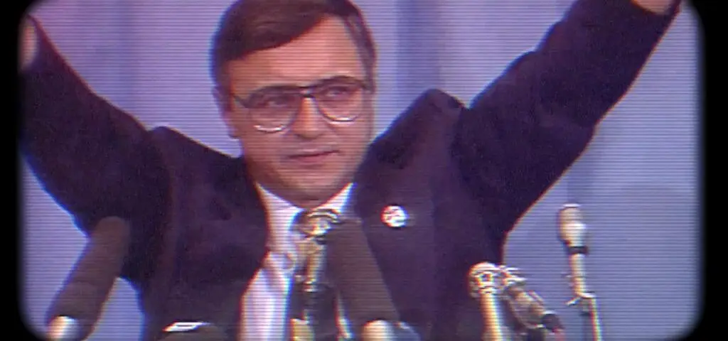 Ostro namieszał w polskiej polityce. Skąd taki sukces?