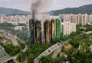 Coraz więcej zabitych, dziesiątki ludzi walczą o życie, setki zaginionych