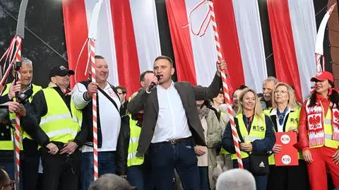 Robert Bąkiewicz na wiecu PiS