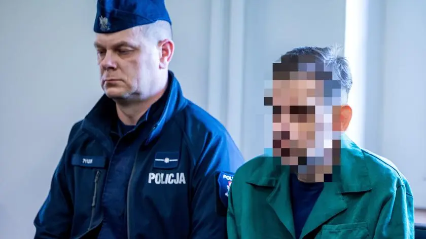 Zadał żonie kilkadziesiąt ciosów nożem. Dzieci bronią go w sądzie