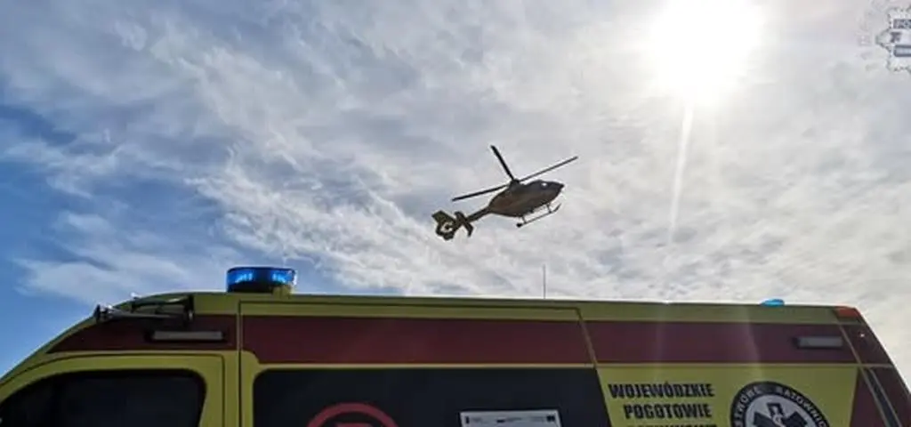 Spadochroniarze zderzyli się w powietrzu, trafili do szpitala