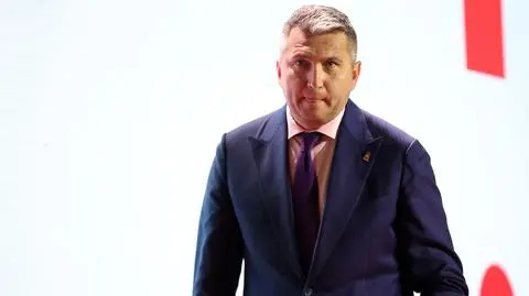 Zarobki prezesa PKOl. "Suma ukryta na 20. czy 30. stronie raportu"