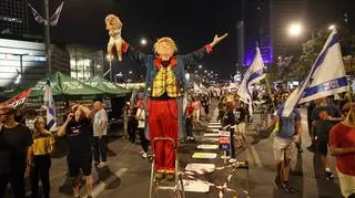 Tysiące Izraelczyków protestowało przeciwko zapowiedzianej przez rząd  eskalacji działań wojennych w Strefie Gazy      