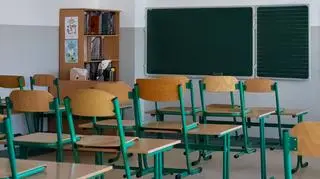 Szkoły zamknięte przez atak zimy. Tu w poniedziałek nie będzie lekcji