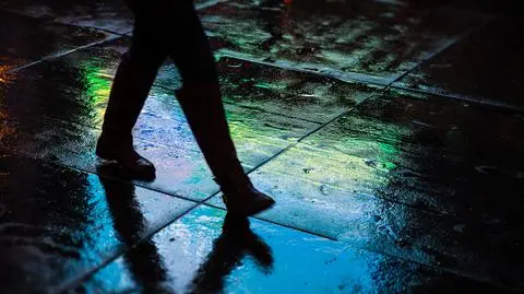 Opady nocą, deszcz