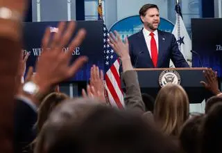 Vance zapowiada masowe zwolnienia w związku z shutdownem w USA