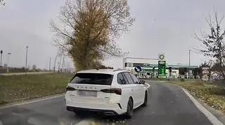 Pościg, rozbity radiowóz, zatrzymany 34-latek. Mamy nagranie