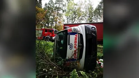 Wiózł pacjentkę, zderzył się z ciężarówką. Kobieta zmarła. Kierowca karetki skazany 