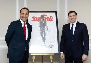 Sikorski w Miami, Nawrocki w Waszyngtonie, Trump "rozczarowany" Putinem