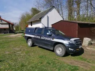 Niewybuchy zostały wykopane podczas wiosennych porządków w Woli Rzędzińskiej (woj. małopolskie)
