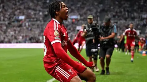 "Debiut marzeń". 16-letni bohater Liverpoolu zapisał się w historii