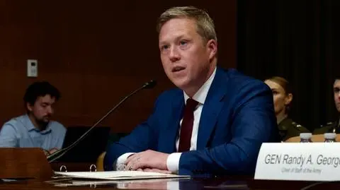 Sekretarz sił lądowych Stanów Zjednoczonych Dan Driscoll 