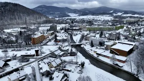 Nie ma mostu w Stroniu Śląskim, nie ma też dyrektora