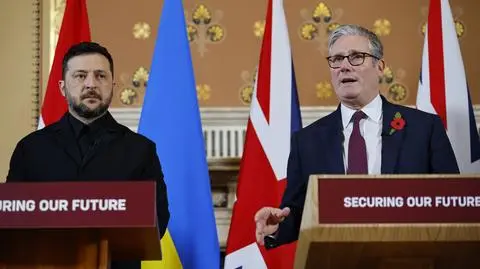 Wołodymyr Zełenski i Keir Starmer na konferencji po spotkaniu koalicji chętnych
