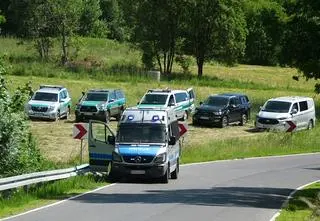 Apelują o niewchodzenie do lasów, by nie być wziętym za "potencjalnego poszukiwanego" 