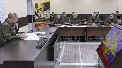 Narada Putina z dowódcami na froncie 