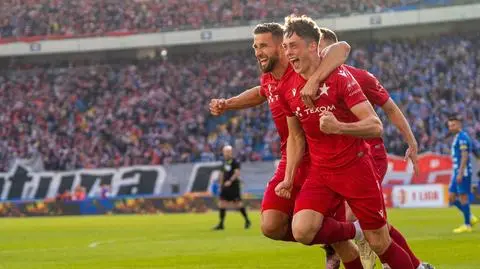 Pięć goli i rekordowa frekwencja na trybunach. Hit godny ekstraklasy