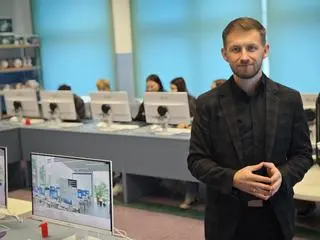 Marek Grzywna znalazł się wśród 50 najlepszych nauczycieli na świecie w międzynarodowym konkursie Global Teacher Prize 2025