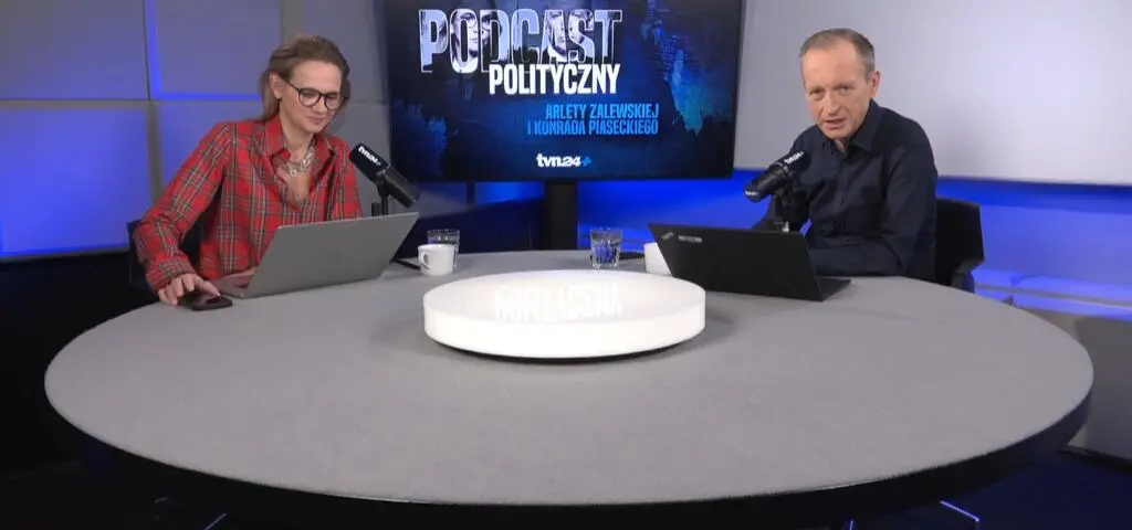 Sikorski rysował kółka na czole, Tusk siał grozę. Ujawniamy sekrety tajnego posiedzenia Sejmu. Oglądaj "Podcast polityczny"