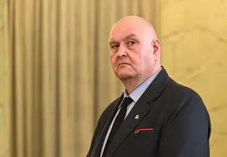 Prezes TK pisze do szefa policji. Tusk o "kompletnej pogardzie dla państwa prawa" 