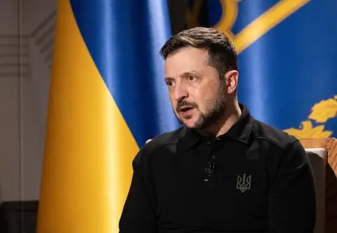 Zełenski reaguje na słowa Nawrockiego. "Może się okazać, że będzie musiał wziąć broń do ręki"