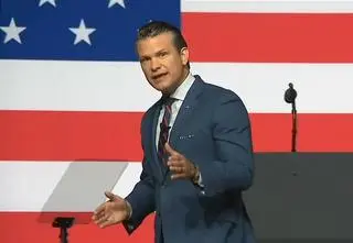 Hegseth do generałów: koniec z tym g***em