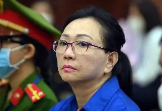 Zdefraudowała miliardy dolarów, teraz jej torebki idą pod młotek