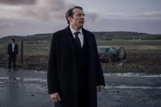 "Dust" reż. Anke Blonde