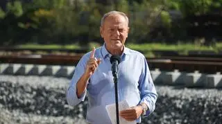 Premier Donald Tusk na konferencji w Łomży 